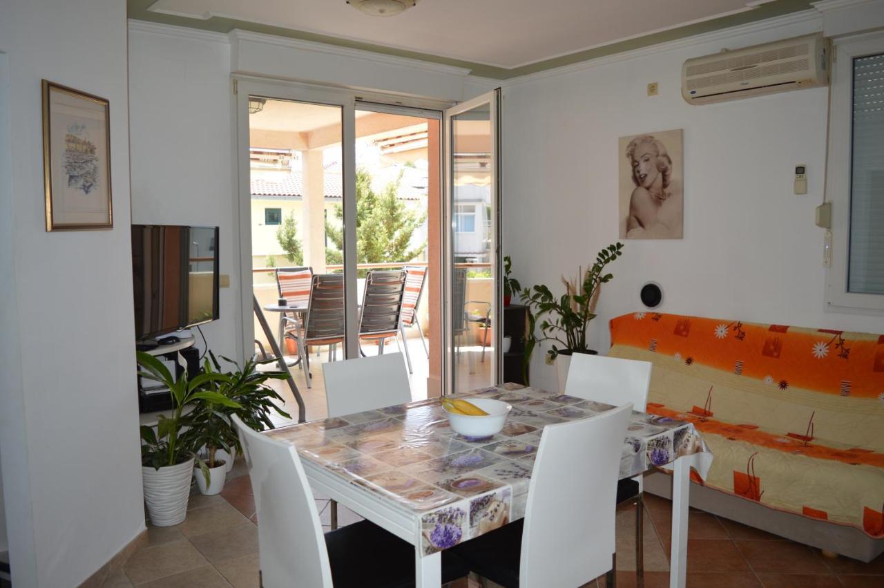 Apartment Svrco Zaboric Exterior foto